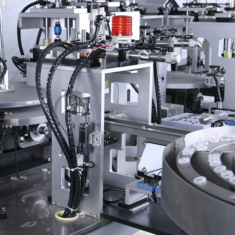 精密輸液器過(guò)濾器焊接組裝機(jī)